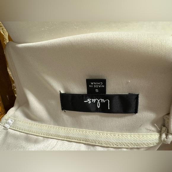 Lulu’s size small preowned satin feel mini dress - Picture 10 of 16